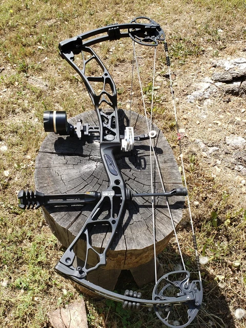 Elite Option 7 with Apex 5 pin sight, Truglo stabilizer & vapor trail fall away