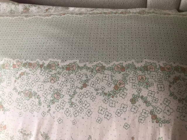 Vintage 1970s Floral Double Flat Sheet