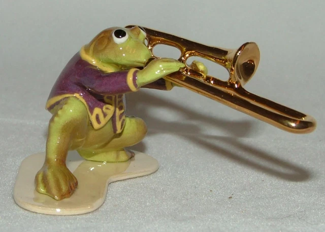 Hagen-Renaker Miniature Animal Figure Toadally Brass Trombone Player 3251