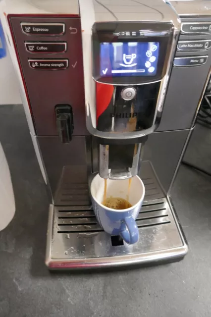 Machine a café PHILIPS Série 5000 model EP 5334/10 (occasion, incomplet) 2