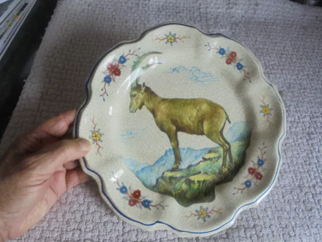 Ancienne Assiette Au Bouquetin Lami Italy Plastique Effet Craquelé Faience :1970