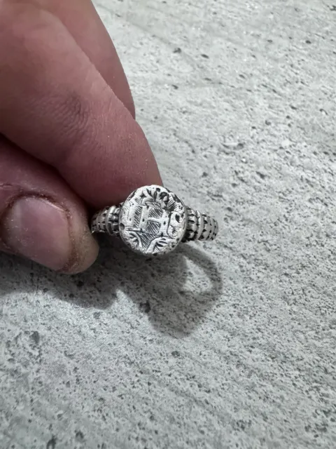 bague IHS 16eme siècle Argent