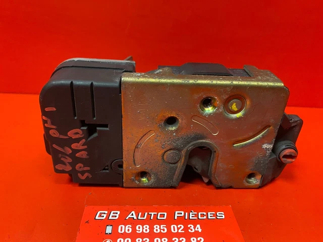 Gâche De Porte Côté Droit Pour Peugeot 404 - Pièce Neuve, Référence OE 9165.21 - Marque Retropieces 26