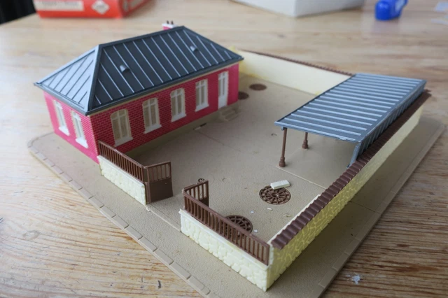 MAQUETTE TRAIN DÉCORS neuf en boite d'origine bungalow moderne Pola