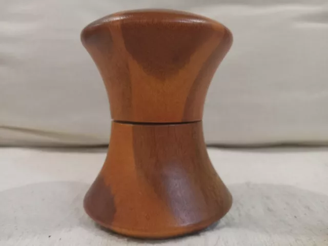 Contour Pepper Mill 9.5in, Made of Acacia Wood