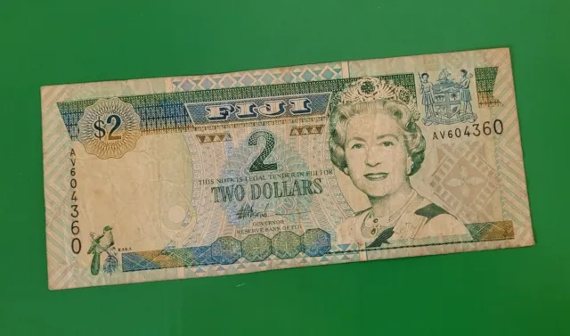 FIJI  $2 Two Dollars QEII PAPER Bank Note - circulated