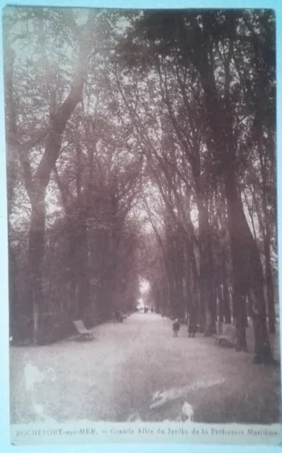 Cpa Rochefort sur Mer.Grande allée du jardin de la Préfecture Maritime 1928