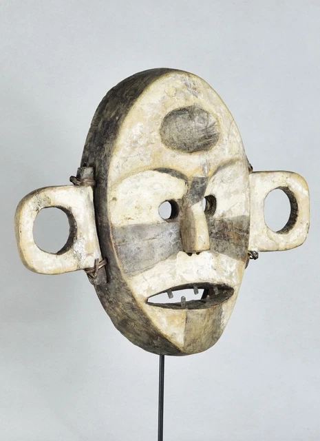 African Art Beautiful Warrior Mask from the BOA Tribe Congo