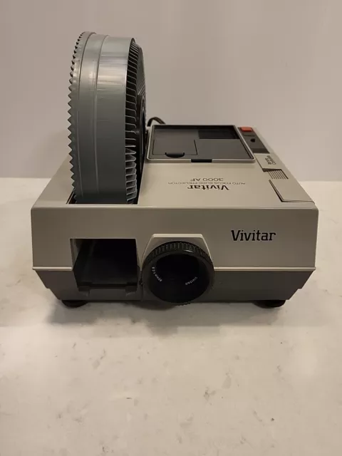 Vivitar Auto Focus Slide Projector 3000AF -with Remote Tested & Working