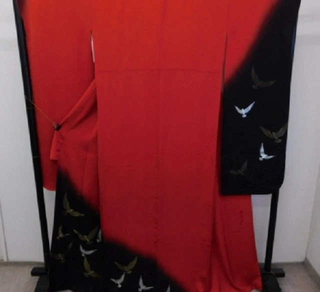 Woman Japanese Kimono Furisode red from japan