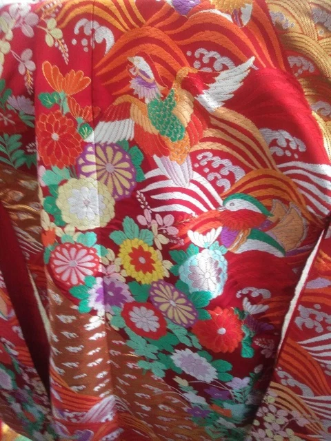 Japanese Kimono Uchikake Luxurious Wedding Embroidery Pure Silk Flower Red K405 2
