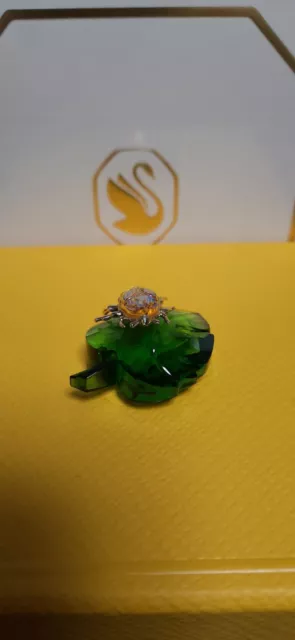 Swarovski CSC Idylla Käfer auf Blatt 2024