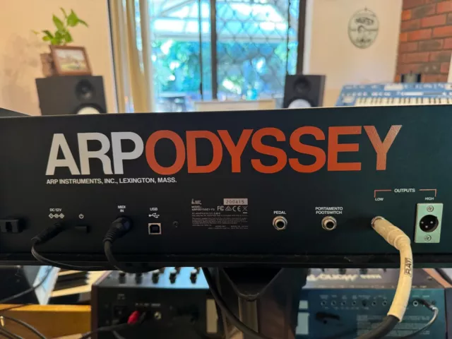 Korg ARP Odyssey FS Rev3 37-Key Duophonic Analog Synthesizer 2