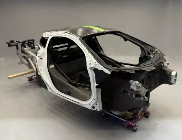 Genuine Mclaren 570S Gt4 Carbon Fibre Chassis Tub Fia Mso Roll Cage Subframe 540