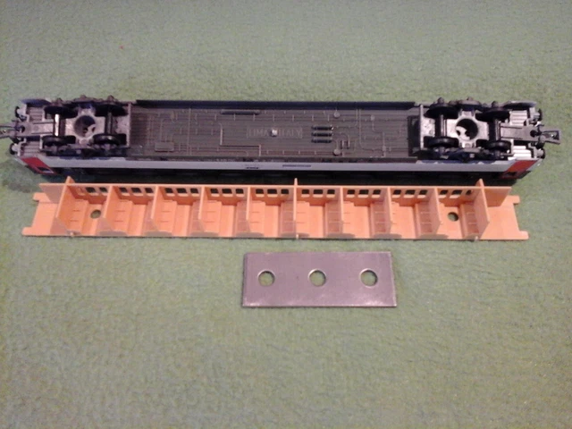 Voitures de voyageurs peints Lima pour modélisme ferroviaire à l'échelle HO alimentation CC
