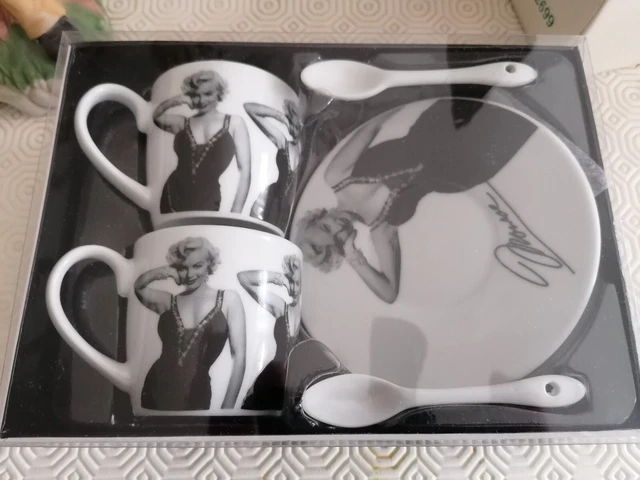 Lot 2 Tasses Et Soucoupes A Cafe