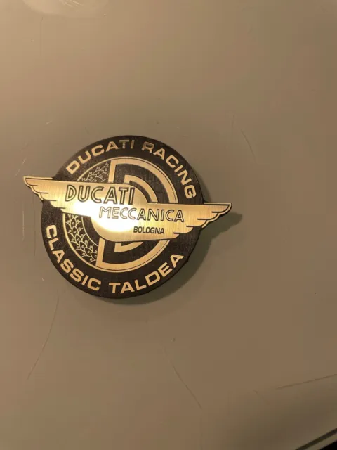 Ducati Meccanica - Emblem|Plakette|KEIN AUFKLEBER – Optik messing oder Edelstahl