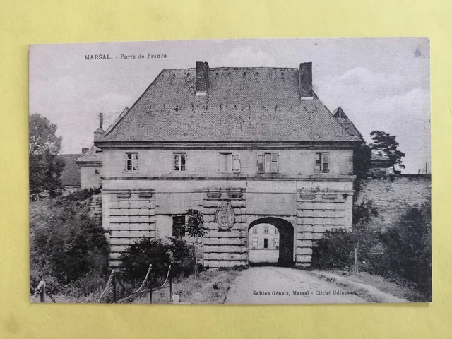 CPA Lorraine 57 - MARSAL Moselle DOOR of FRANCE Notre-Dame Sculpture Arms