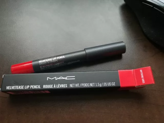 NIB MAC Velvetease Lip Pencil-1.5g Anything Goes