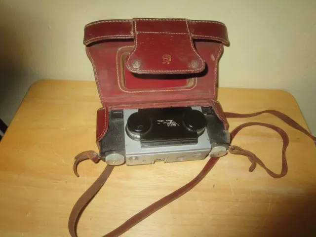 Vintage David White Company Stereo Realist 3.5 35mm Camera With Case UNTESTED