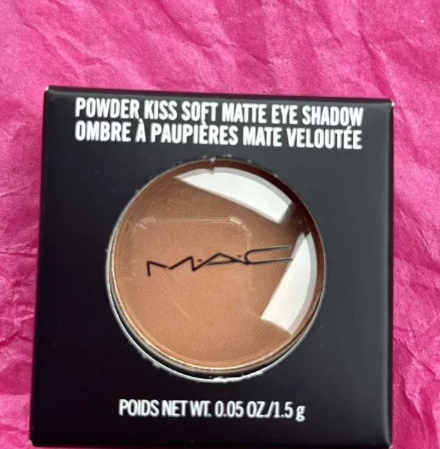 MAC Powder Kiss Soft Matte Eyeshadow 1.5g What Clout! BNIB Tan/beige