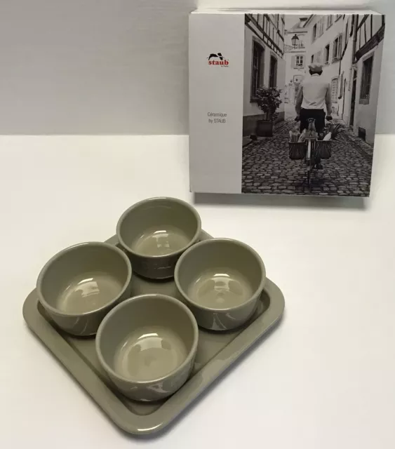 Staub Tapas Set Dipschalen 4 Stück Tablett Keramik Taupe 21,5 x 21,5cm je 0,15 L