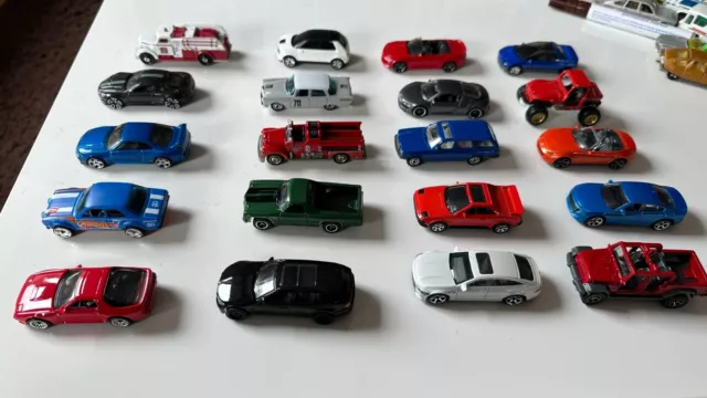 20 Matchbox Hot Wheels Autos Cars Sammlungsauflösung neuwertig unbespielt Set 13