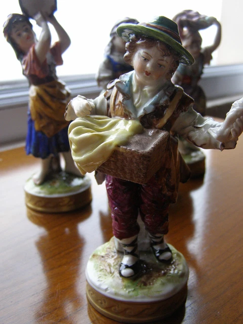 Collection  De Cinq Personnages Porcelaine Allemande Volkstedt Milieu Xxeme 3