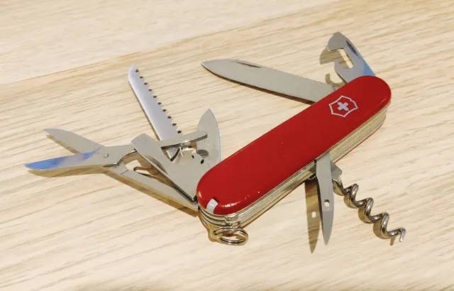 Couteau suisse Victorinox Huntsman · 15 outils