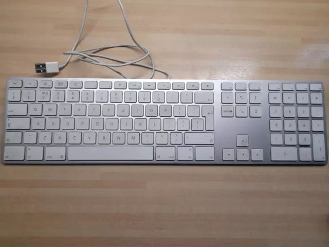 Apple A1243 Wired Aluminium Keyboard - White