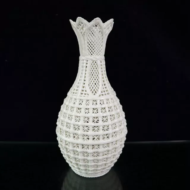 Chinese Porcelain Handwork carved White glaze Hollow out Weave Vase 20998