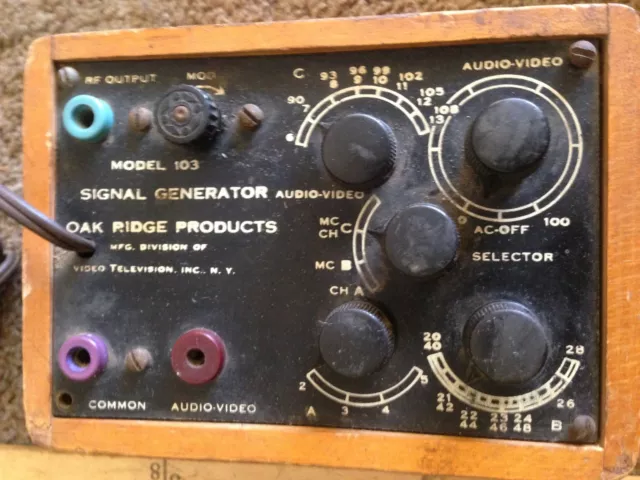 Générateur de signaux vintage compteurs produits Oak Ridge 2