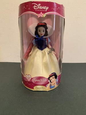 Disney Princess SNOW WHITE Brass Key Porcelain Doll Keepsake Collectible NEW