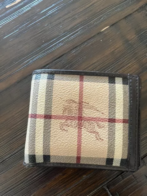 Authentic Burberry Leather Bi-fold wallet Men Used