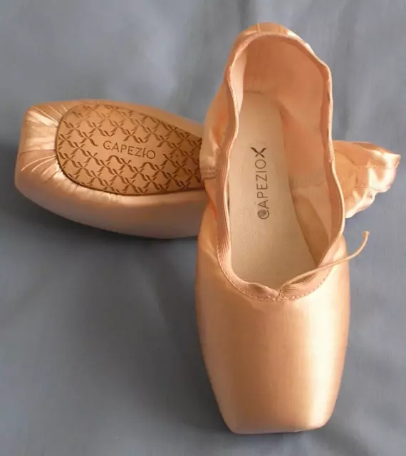 CAPEZIO POINTE SHOES Size 6 Width N Studio 1121 Pink Satin Classical Ballet BNIB 19.99 PicClick UK