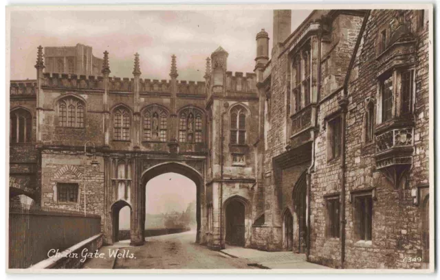 Wells Chain Gate Somerset - Real Photo Postcard M12