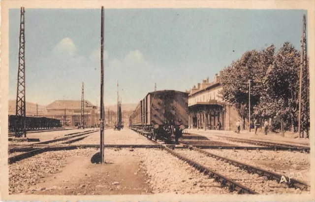 Cpa 12 Severac Le Chateau Severac Gare Et La Sous Station (Train En Gare