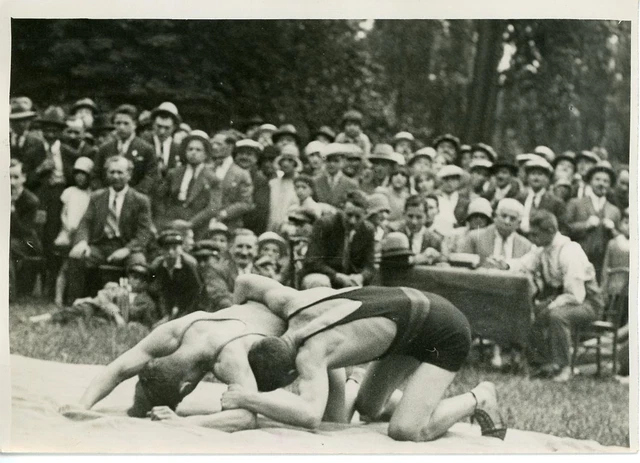 L&#039;Ile Daumesnil, lutte amateur Vintage silver Print Tirage argentique