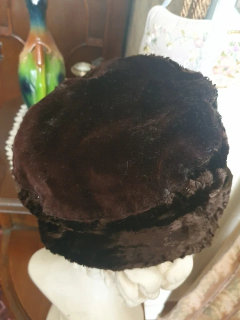 VINTAGE LAURA ASHLEY Hat Womens Brown Velvet Cloche Made in  display picture 3