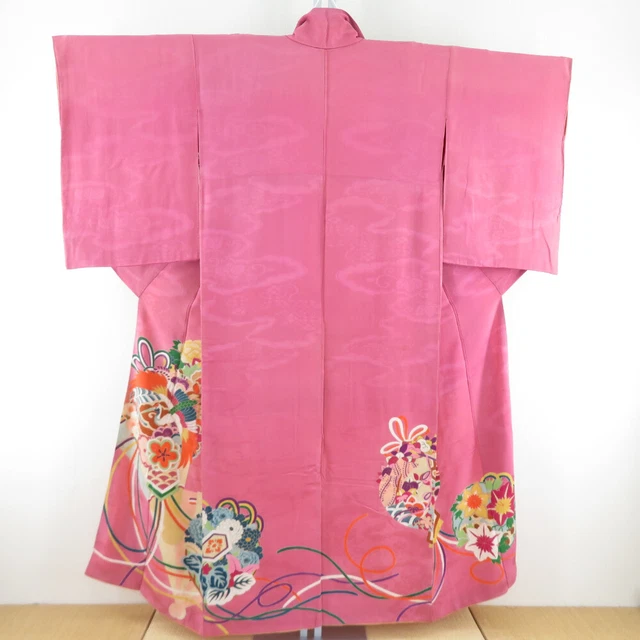 Antique tomesode kimono Silk bouquet pattern Pink 59.1inch Women's