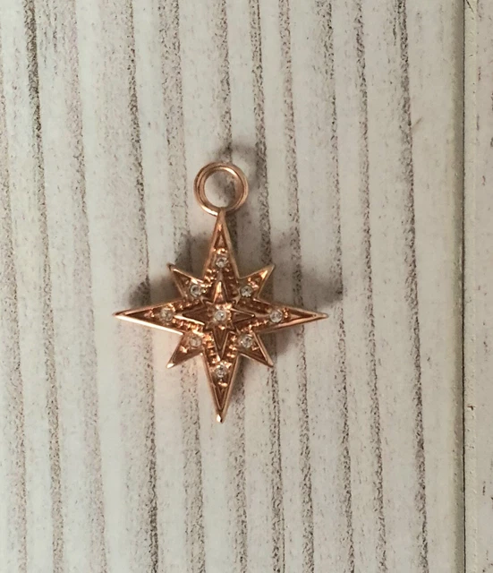 Pendentif Pierre Lang Cristal Bleu – Alliage Argenté, Bijou Signé état Neuf