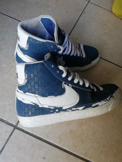 Jackie robinson sale nike blazers