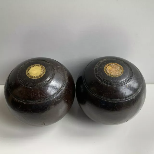 PAIR OF VINTAGE Thomas  TAYLOR LAWN BOWLS  2 Lawn Bowls Vintage Used condition