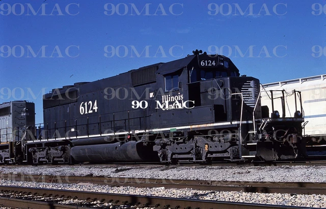ILLINOIS CENTRAL-ICRR EMD SD40-2 #6124. E. St. Louis (IL). Original Slide 2003.