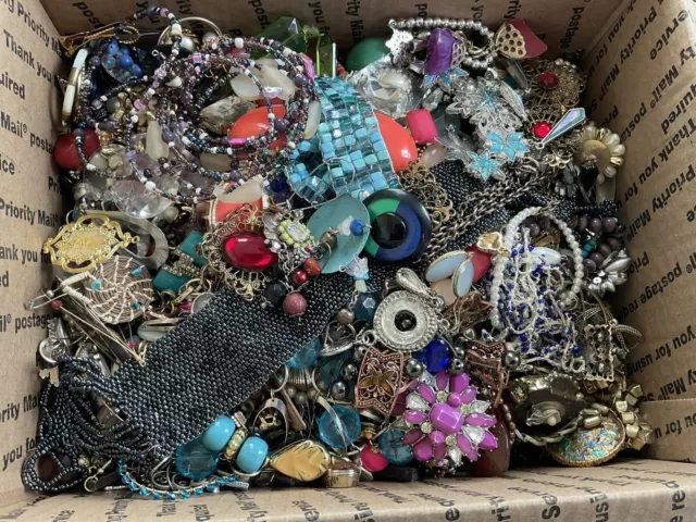 Huge Vintage-Now Junk Jewelry Craft Art Broken Harvest Repair Harvest Resale