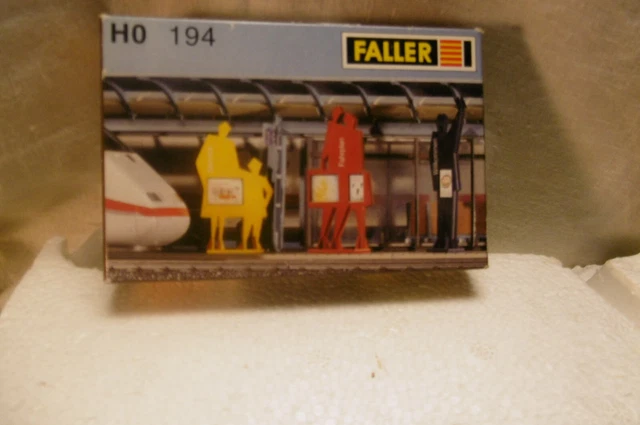 Maquette En Bois JEP, Bâtiment Gare Pour Train Miniature échelle HO (1/87), état Occasion
