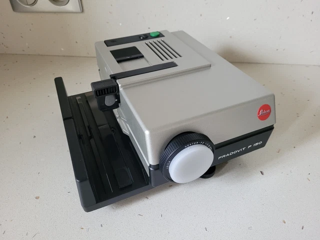 Projecteur diapositives LEICA Pradovit P150 complet TBE boite Origine & notice