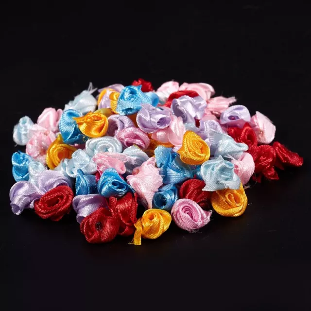 100 Stueck / Lot Mini Handmade Satin Rose Ribbon Rosetten Stoff Blume Appli k12l 2