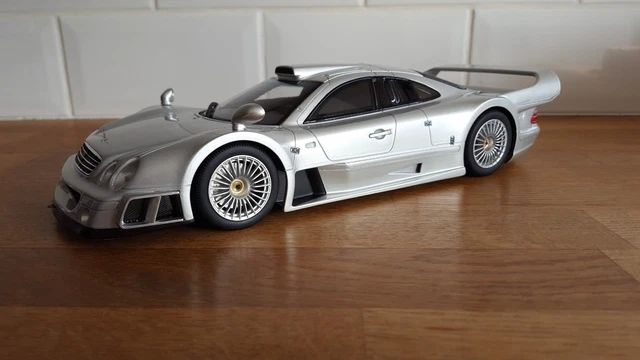 GT-SPIRIT 1:18 Mercedes-Benz clase C C63 AMG Año de construcción 2008