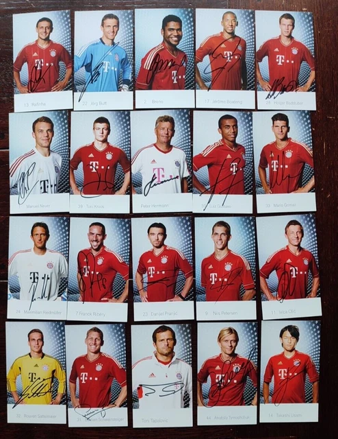 FC BAYERN MÜNCHEN Original Signierter Autogrammkartensatz 2024/2025 24
